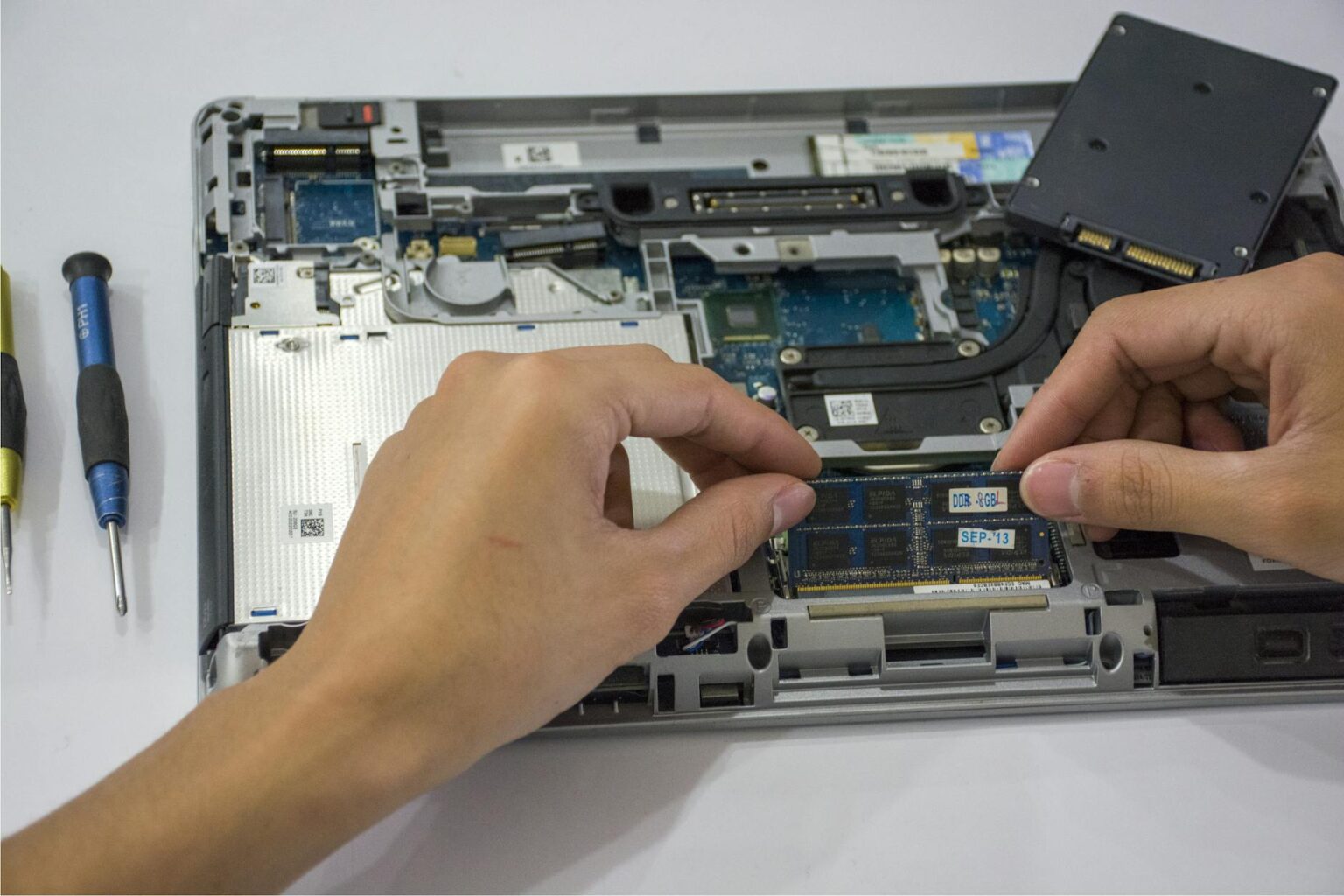 Framework Laptop Modular Design Finally Challenges Traditional Notebook Market Close-up view of laptop internal components and circuit boards showing modular design elements