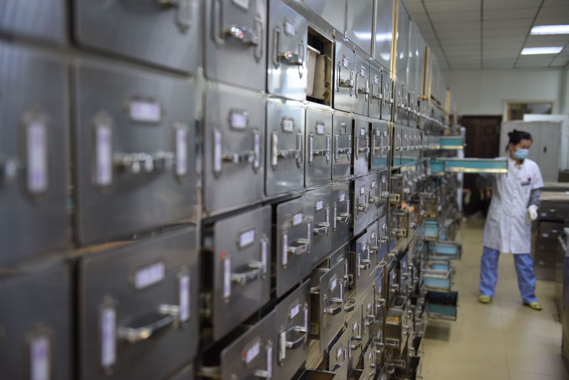 Medical laboratory equipment used in organ preservation research