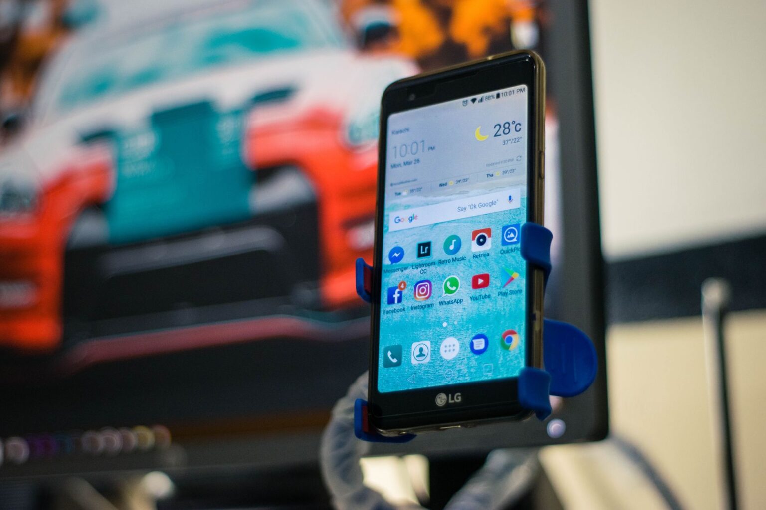 Galaxy Z Fold 8 Can Run DeX on Its Inner Screen Samsung Galaxy Z Fold open showing large inner display